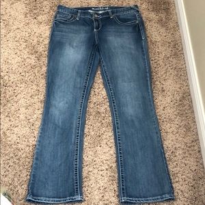 Maurices jeans